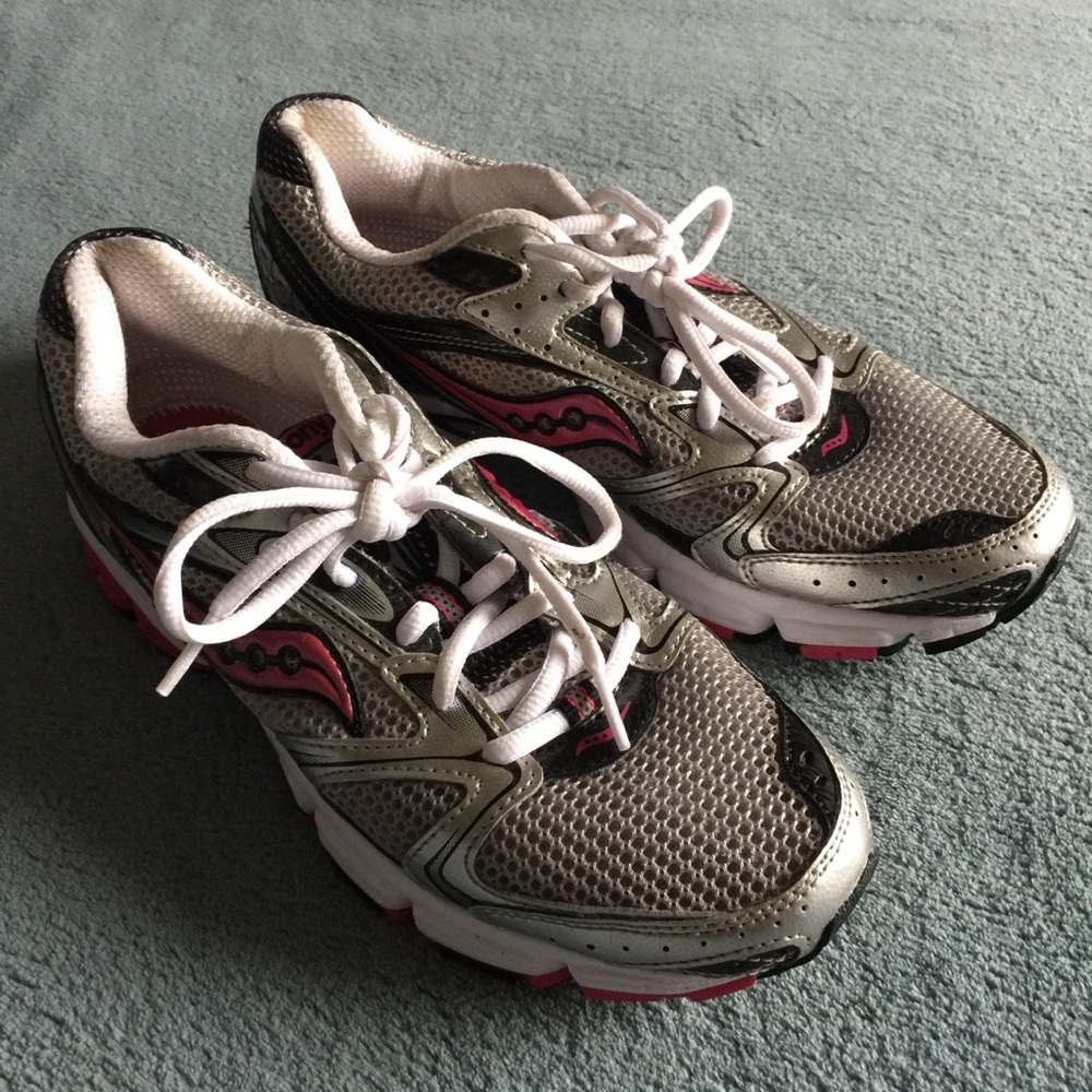Practically new Saucony Grid Stratos 5